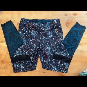 EUC Large colorful Gaiam leggings